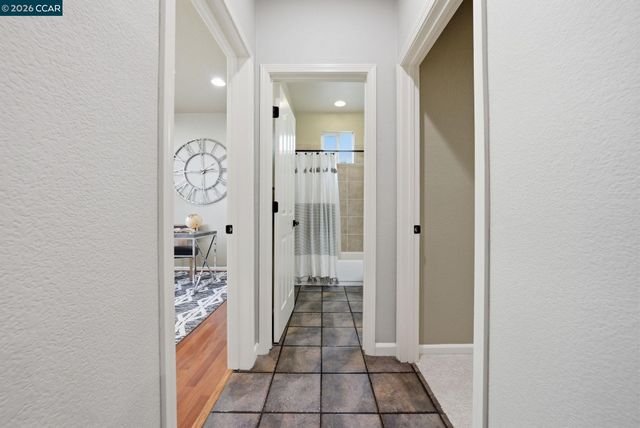 1248 Oak Knoll Dr, Concord, CA 94521