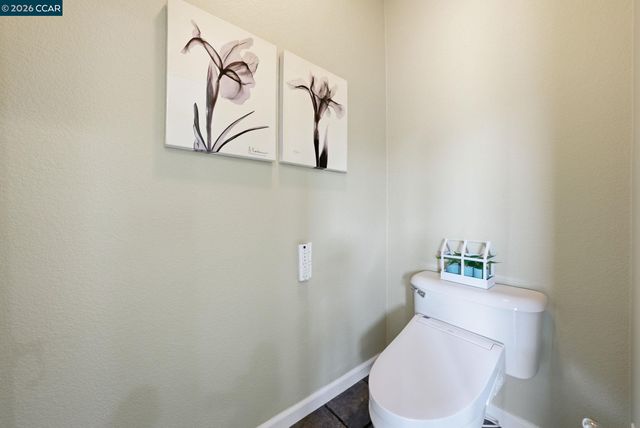 1248 Oak Knoll Dr, Concord, CA 94521