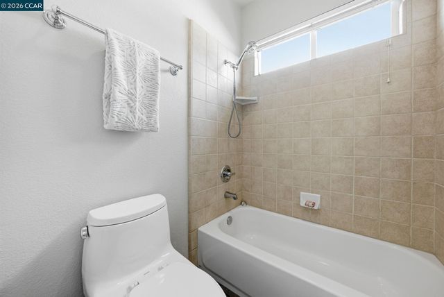 1248 Oak Knoll Dr, Concord, CA 94521