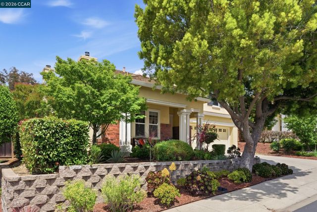 1248 Oak Knoll Dr, Concord, CA 94521