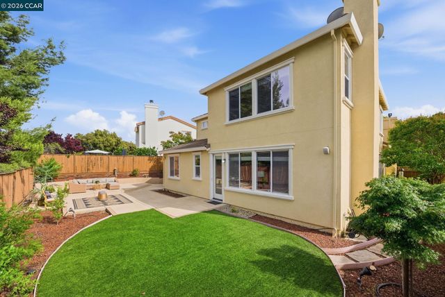 1248 Oak Knoll Dr, Concord, CA 94521