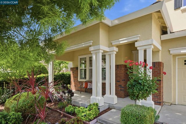 1248 Oak Knoll Dr, Concord, CA 94521