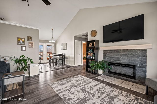 1143 S Moon Rd, Scottsburg, IN 47170