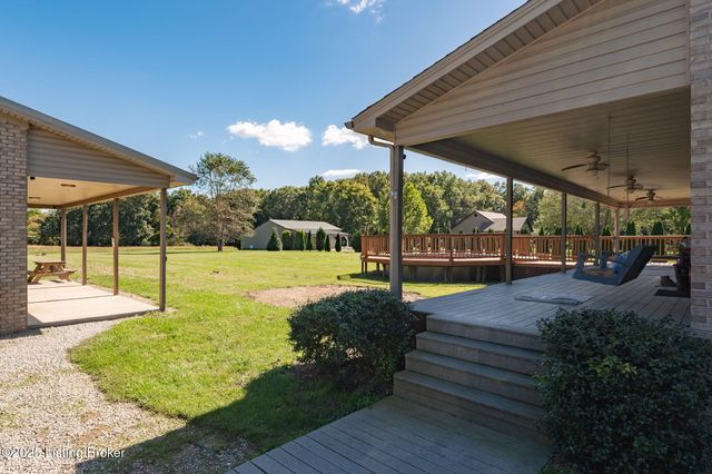 1143 S Moon Rd, Scottsburg, IN 47170