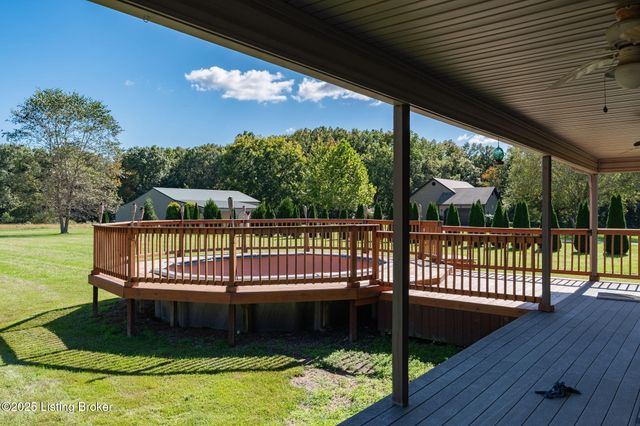 1143 S Moon Rd, Scottsburg, IN 47170