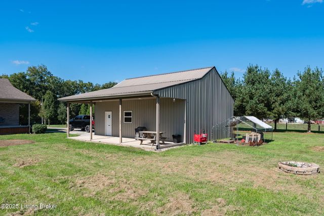1143 S Moon Rd, Scottsburg, IN 47170
