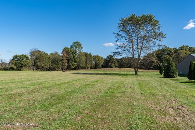 1143 S Moon Rd, Scottsburg, IN 47170