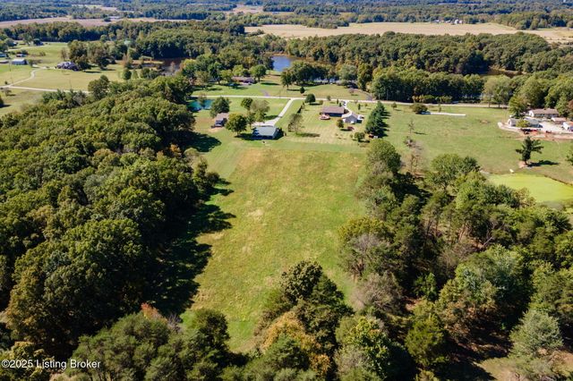 1143 S Moon Rd, Scottsburg, IN 47170