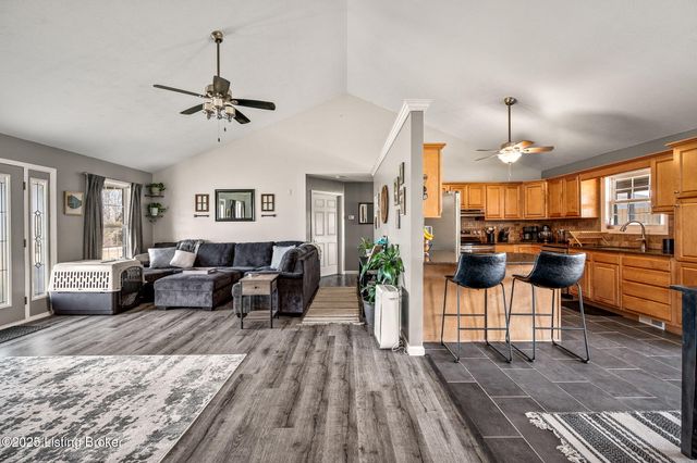 1143 S Moon Rd, Scottsburg, IN 47170