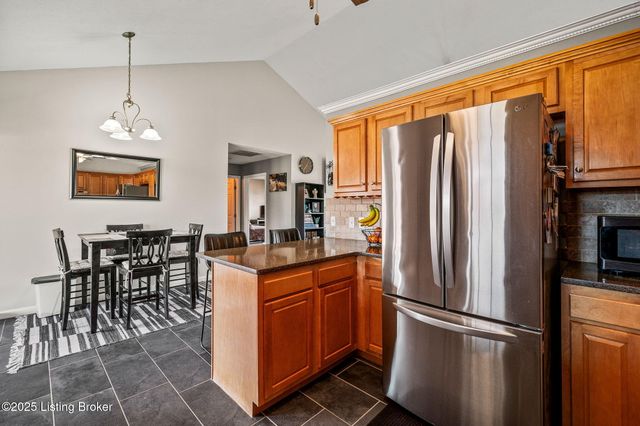 1143 S Moon Rd, Scottsburg, IN 47170