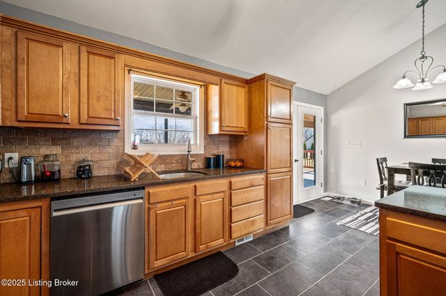 1143 S Moon Rd, Scottsburg, IN 47170