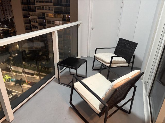 1904 S Ocean Drive 1107, Hallandale Beach, FL 33009