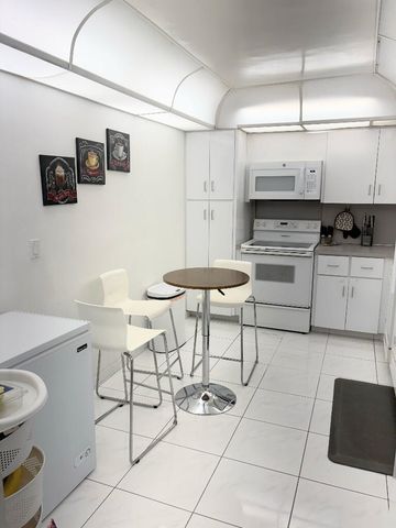 1904 S Ocean Drive 1107, Hallandale Beach, FL 33009