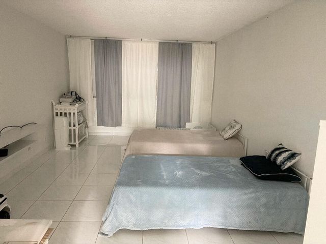 1904 S Ocean Drive 1107, Hallandale Beach, FL 33009