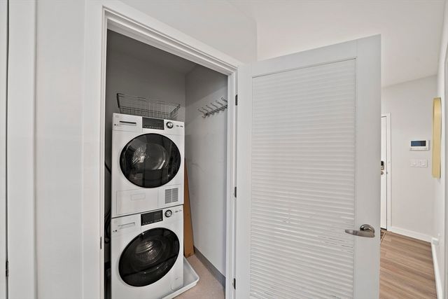 68 Los Angeles St 205, Newton, MA 02458