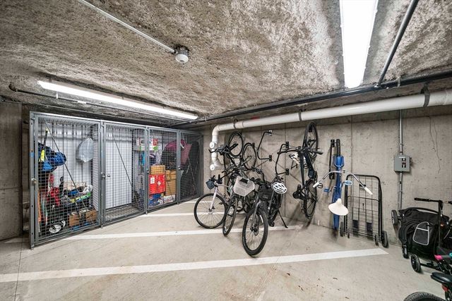 68 Los Angeles St 205, Newton, MA 02458