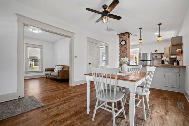 321 SW PLEASANT Street, Ankeny, IA 50023
