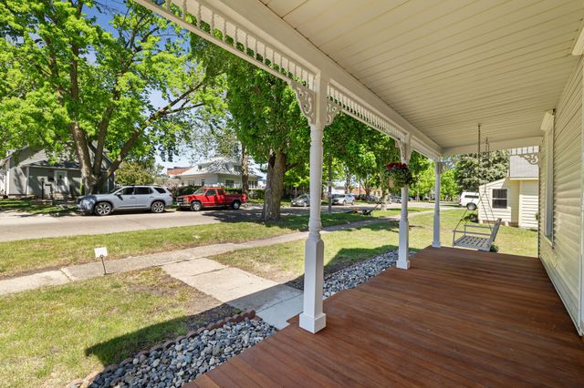 321 SW PLEASANT Street, Ankeny, IA 50023