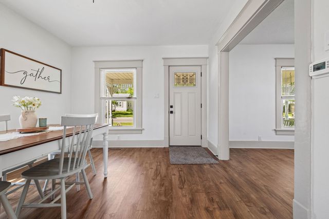 321 SW PLEASANT Street, Ankeny, IA 50023