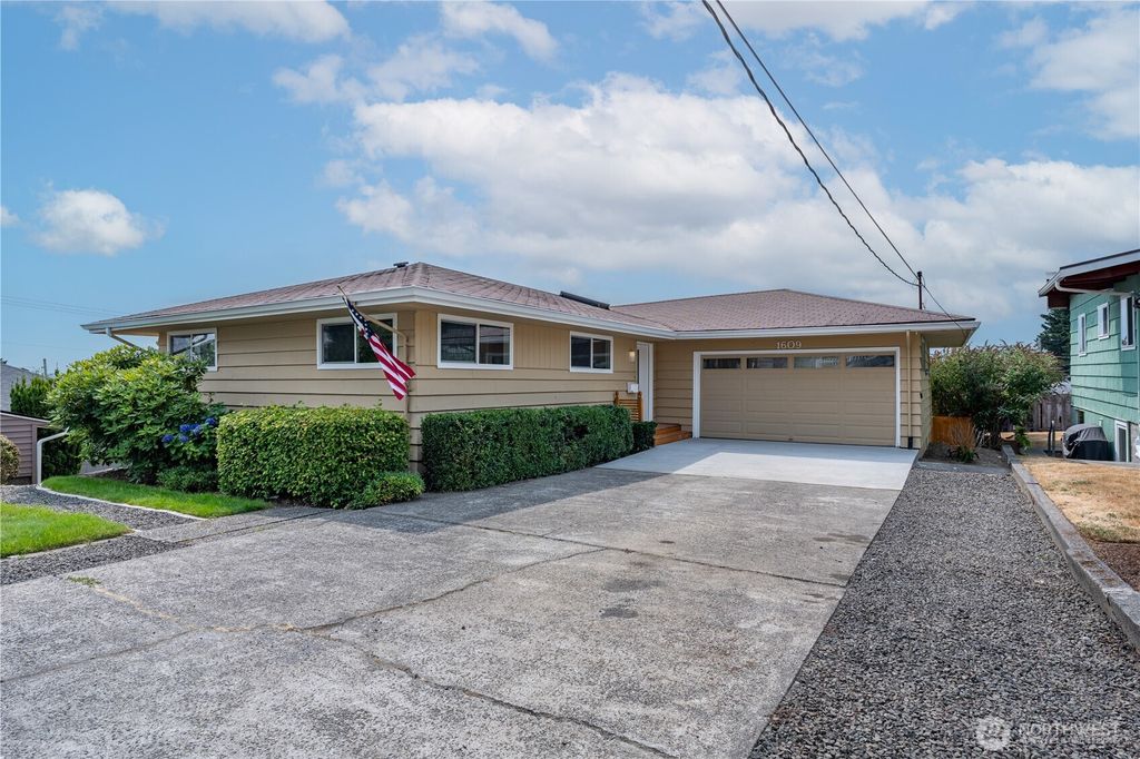 1609 Scott Place, Bremerton, WA 98310