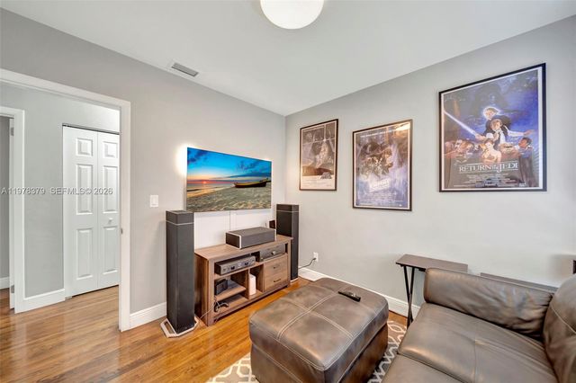 7470 SW 37th St, Miami, FL 33155