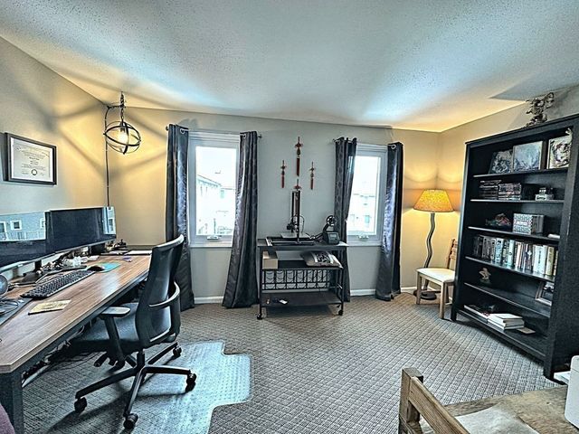 70 Austin St 27, Lowell, MA 01854