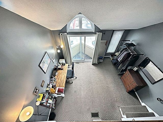 70 Austin St 27, Lowell, MA 01854