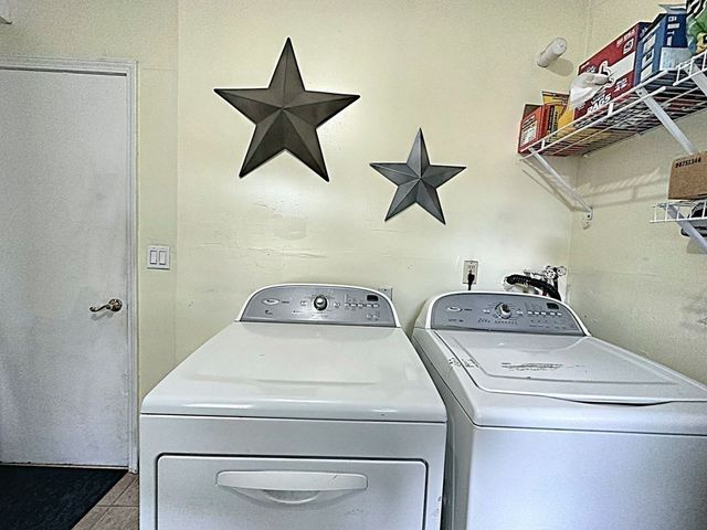 70 Austin St 27, Lowell, MA 01854