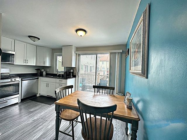 70 Austin St 27, Lowell, MA 01854