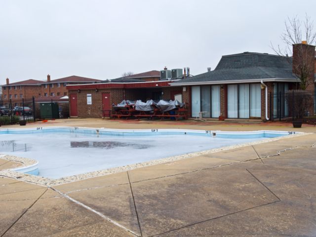 15820 Terrace Drive RO2, Oak Forest, IL 60452