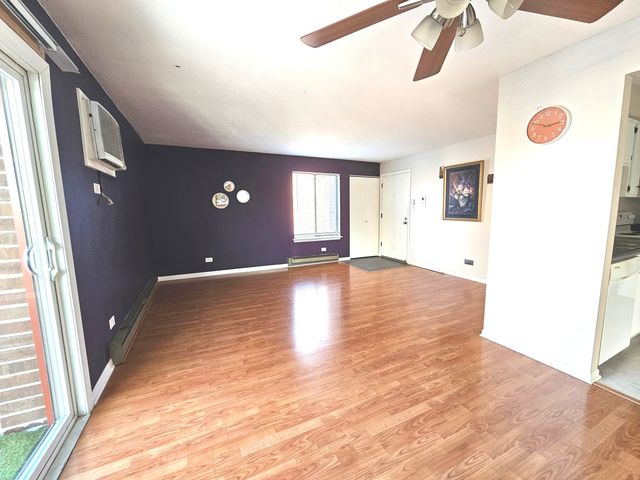 15820 Terrace Drive RO2, Oak Forest, IL 60452