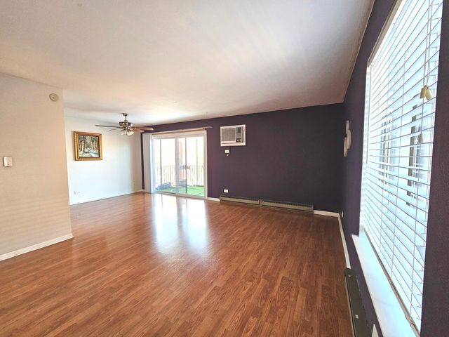 15820 Terrace Drive RO2, Oak Forest, IL 60452