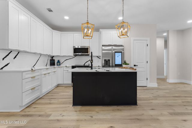 1796 Granhurst Drive, Gautier, MS 39553