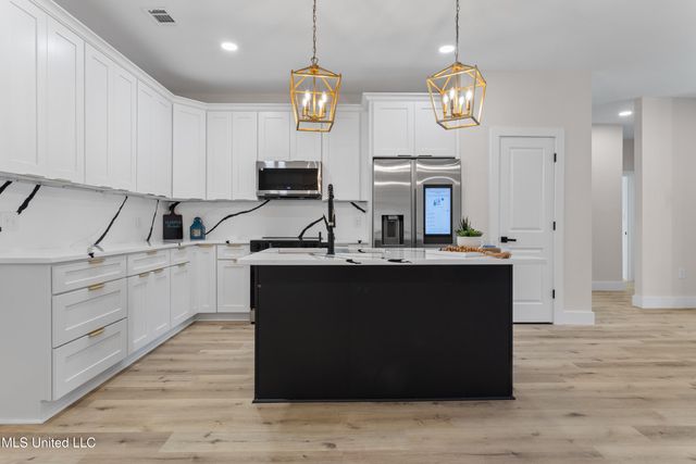 1796 Granhurst Drive, Gautier, MS 39553