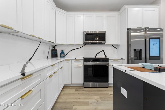 1796 Granhurst Drive, Gautier, MS 39553