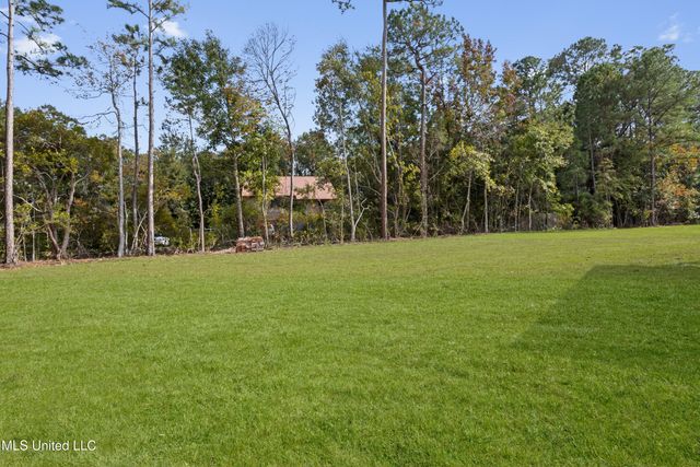 1796 Granhurst Drive, Gautier, MS 39553