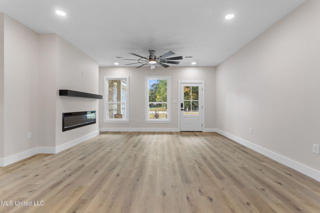 1796 Granhurst Drive, Gautier, MS 39553