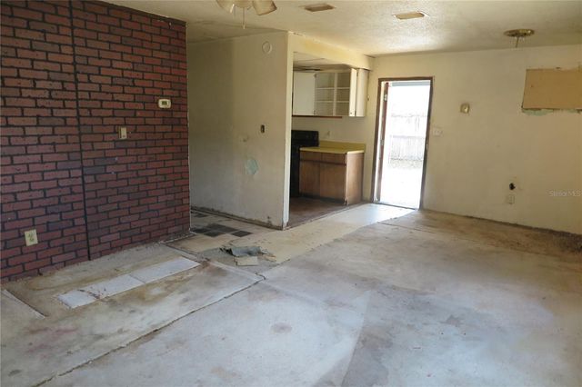 1045 SE 19TH STREET, Gainesville, FL 32641
