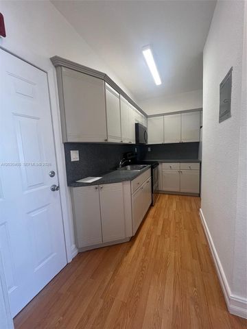820 Euclid Ave 303, Miami Beach, FL 33139