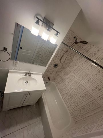 820 Euclid Ave 303, Miami Beach, FL 33139