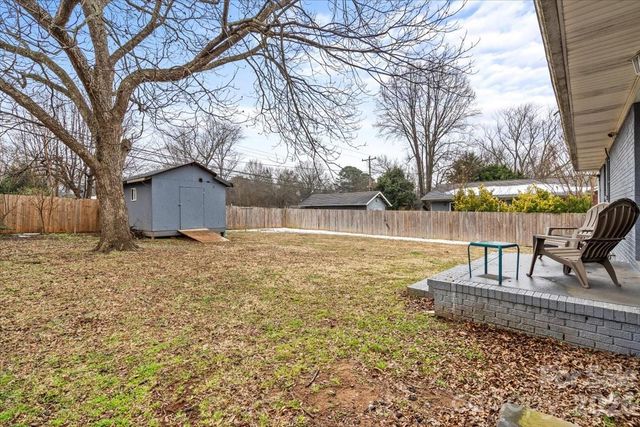 4930 Crestmont Drive, Charlotte, NC 28205