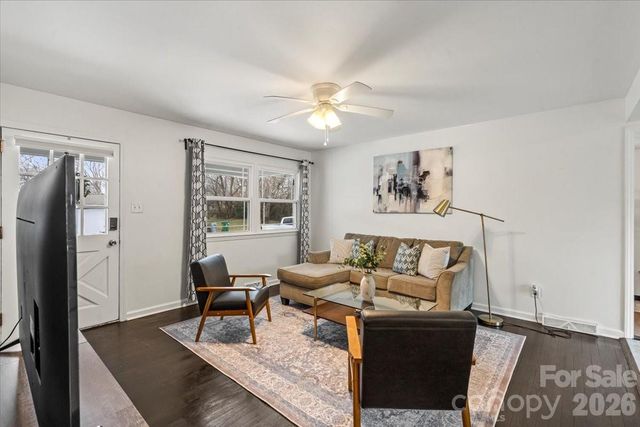 4930 Crestmont Drive, Charlotte, NC 28205