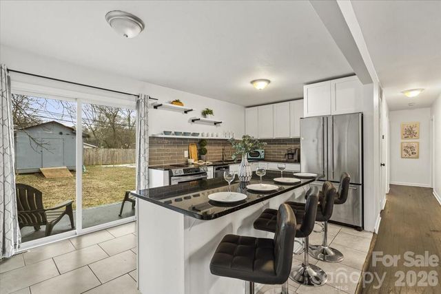 4930 Crestmont Drive, Charlotte, NC 28205