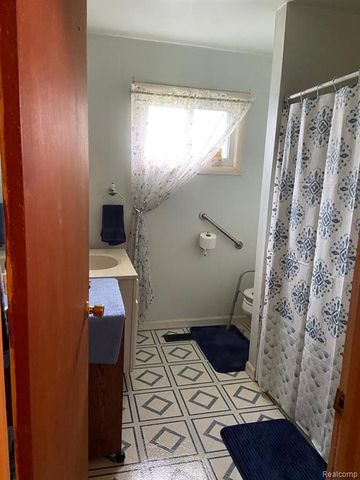 2056 E Stanley Road, Mount Morris, MI 48458