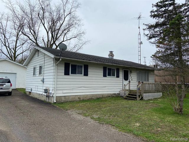 2056 E Stanley Road, Mount Morris, MI 48458