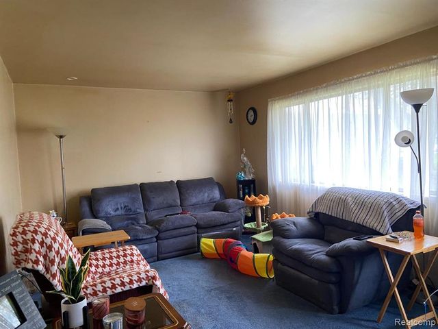 2056 E Stanley Road, Mount Morris, MI 48458