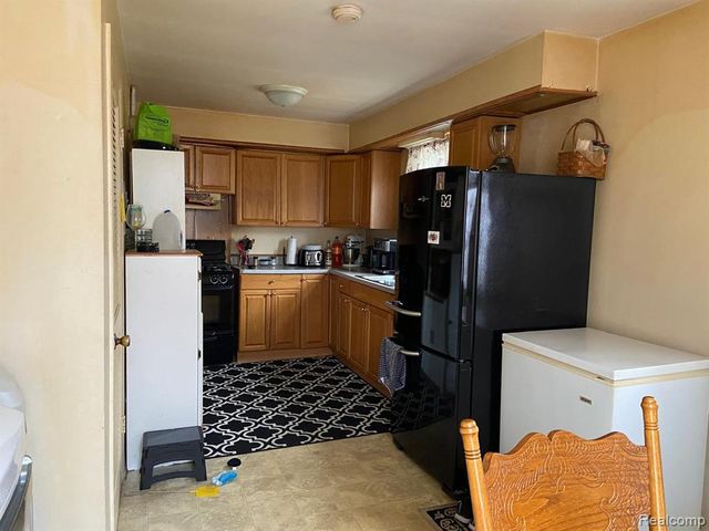 2056 E Stanley Road, Mount Morris, MI 48458