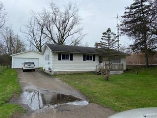 2056 E Stanley Road, Mount Morris, MI 48458