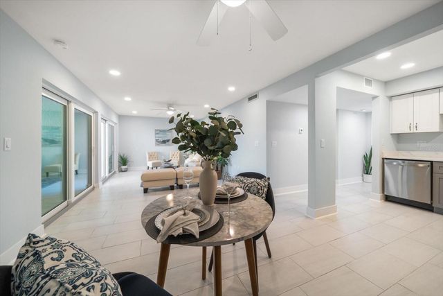 1 WINDRUSH BOULEVARD 45, Indian Rocks Beach, FL 33785