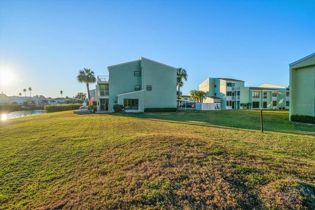 1 WINDRUSH BOULEVARD 45, Indian Rocks Beach, FL 33785